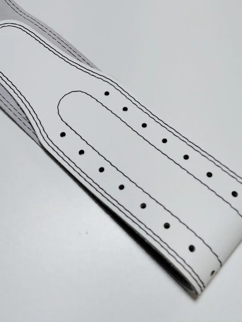DARK IRON FITNESS White Leather Double Prong  Weightlift Belt for Men and Women